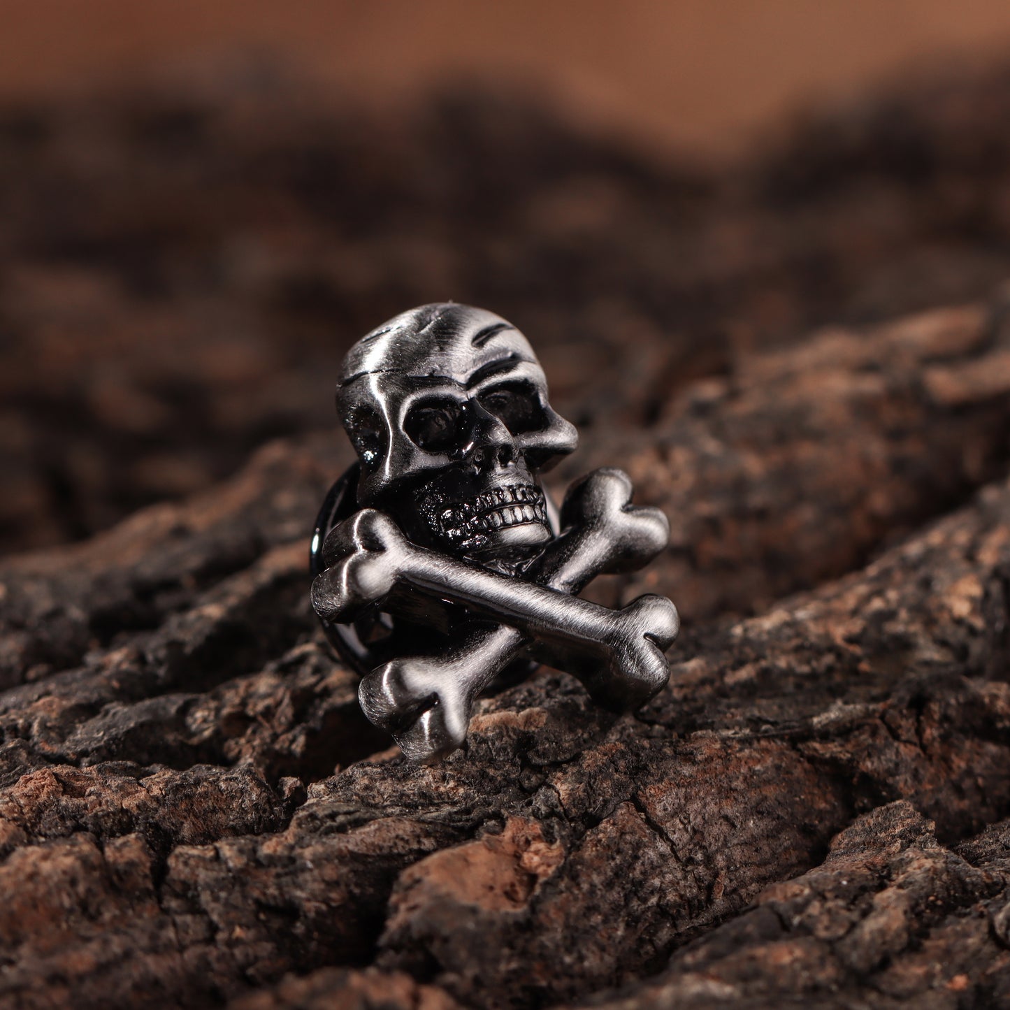 HAWSON Skull & Bones Brooch