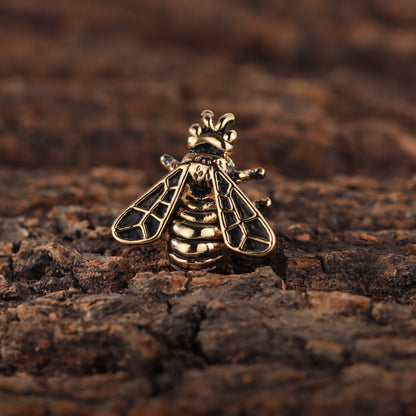 HAWSON Bee Brooch