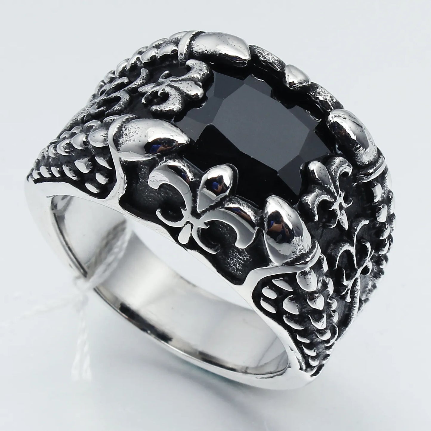 Vintage Gothic & Punk Rings – Detailed Textured Silver Designs
