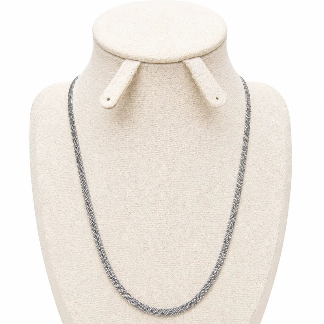 Crafted from premium 316L stainless steel, this snake chain undergoes precision casting, micro-soldering, and multi-stage polishing to ensure a waterproof, tarnish-resistant, and hypoallergenic finish. This superior manufacturing process guarantees a luxurious shine that resists daily wear, making it ideal for high-end boutiques and jewelry makers seeking both exceptional durability and ultimate inventory flexibility.