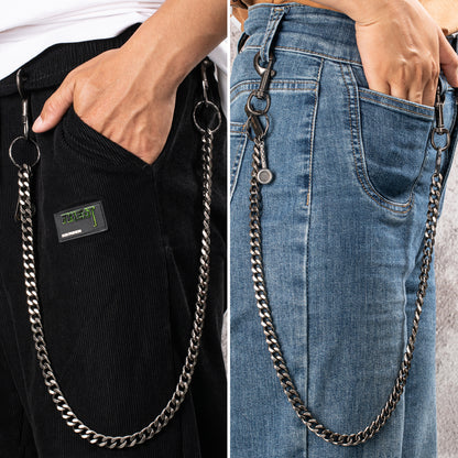 Model wearing a HAWSON industrial curb chain with jeans