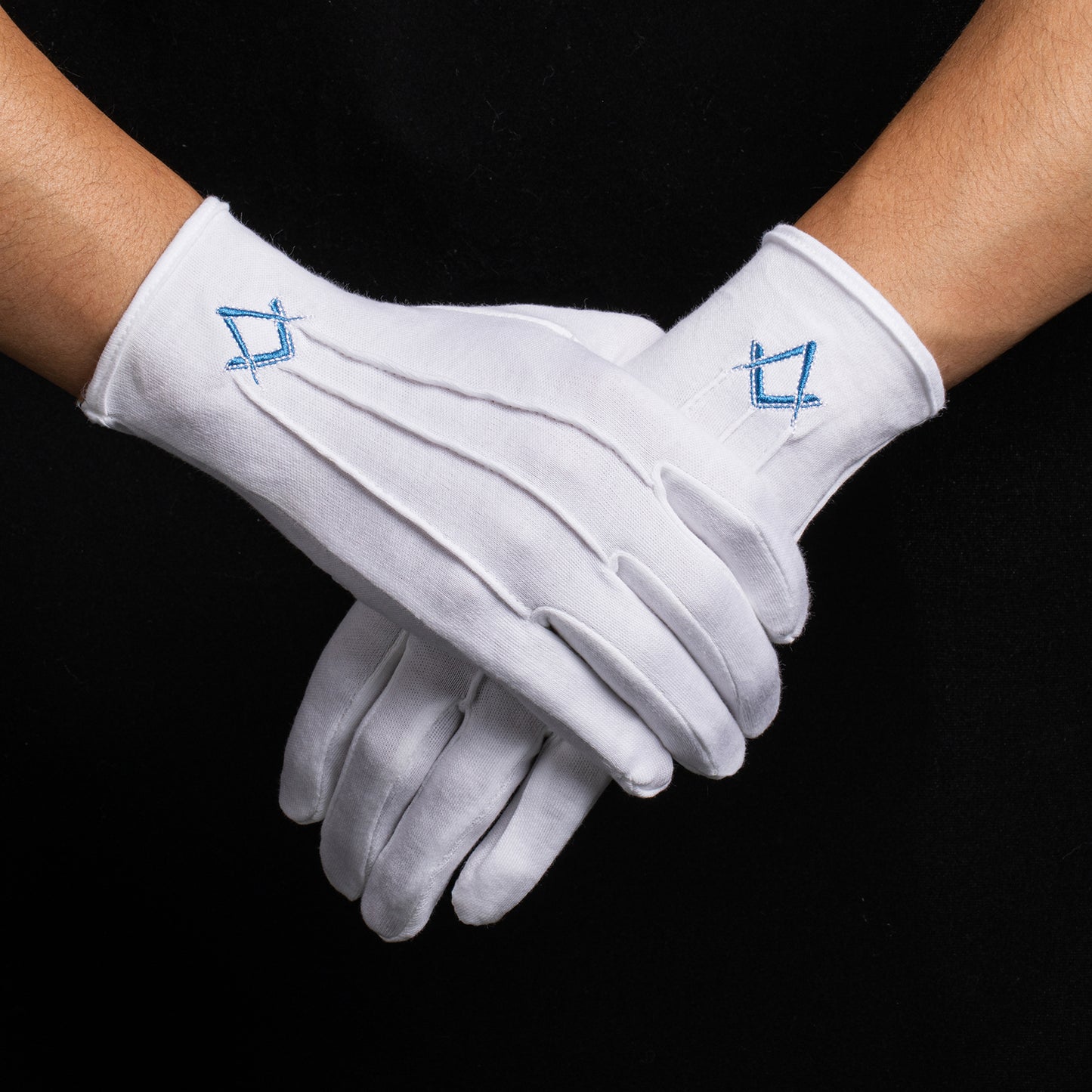 masonic-gloves-lodge-members-suit-ceremony