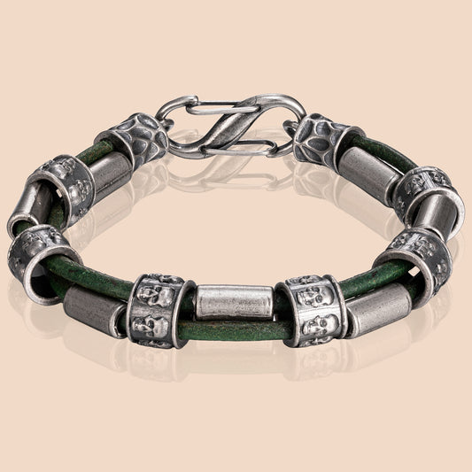 HAWSON’s gothic skull bracelet in 304 stainless steel, featuring a bold skull design for punk and dark fashion